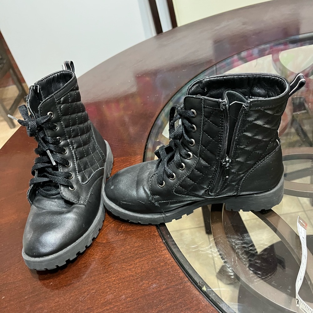 - - BCBG girl combat boots Casey 3M, black, lace up, zip on one side